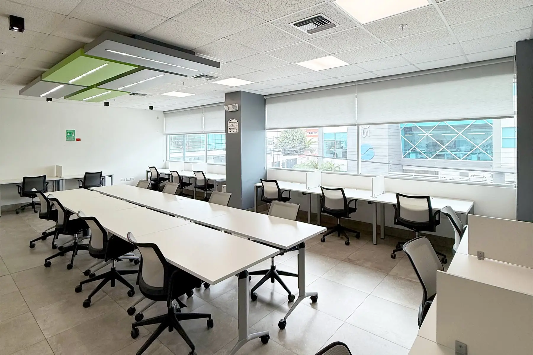 Espacio coworking amueblado por Asturalba Espacio coworking Actiu