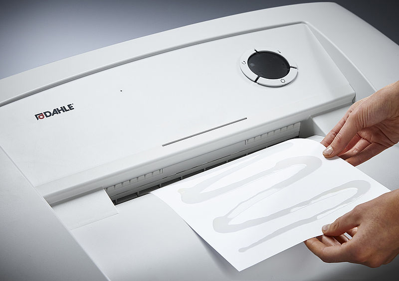 Destructora de papel Dahle CleanTec 114 41506-04818 con corte en tiras de 5,8 mm. destruye documentos