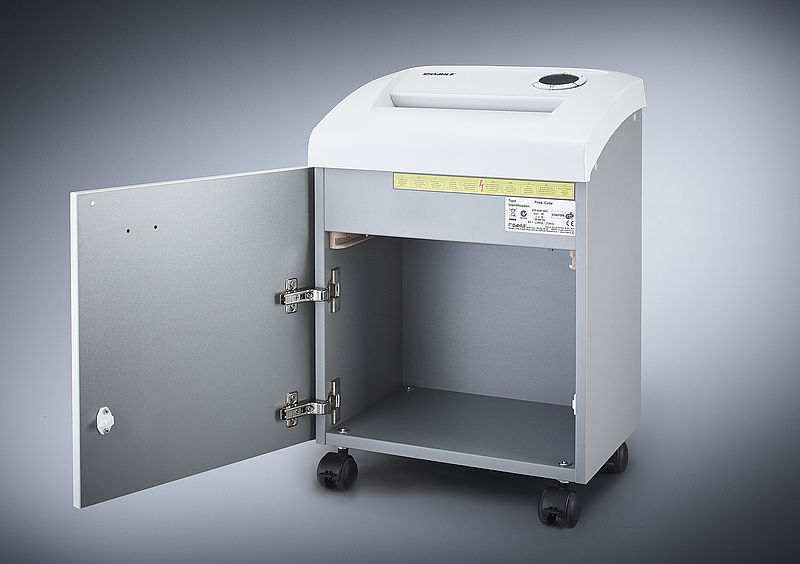 Puerta de amplia apertura del mueble de madera de la destructora Dahle 203 40104-04249 con corte en tiras de 3,9 mm.