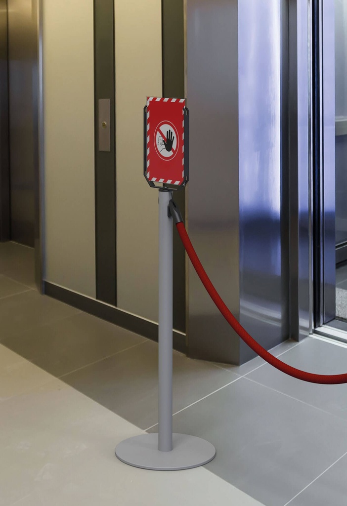 Poste Line con portacarteles y cordón