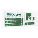 Logotipos e indicaciones en rótulos informativos de pared para edificio de oficinas