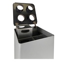 Papelera de reciclaje abierta con 4 compartimentos para cubos con diferentes tipos de residuo