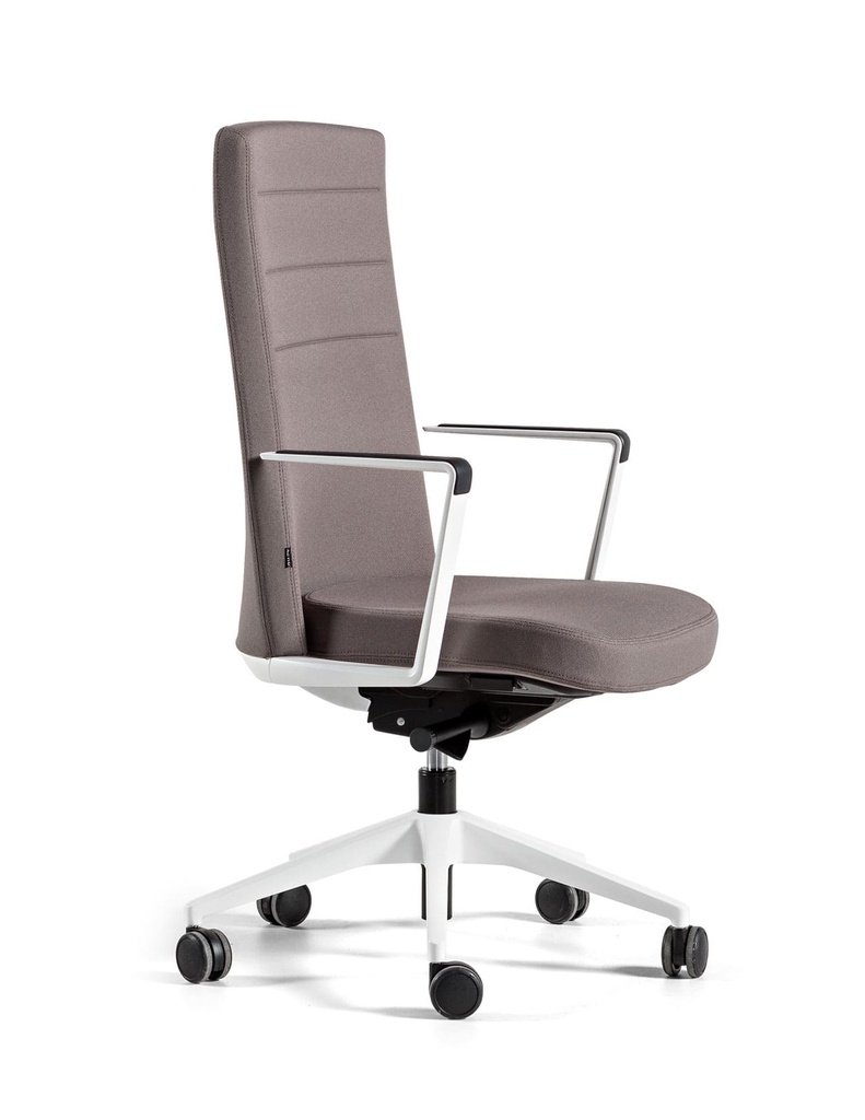 Sillón Cron Sport con respaldo alto tapizado en beige