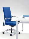 Sillón de oficina Kados azul con brazos de aluminio