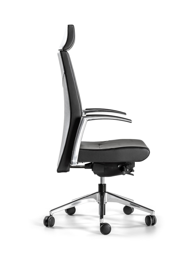 Sillón de oficina Kados tapizado en cuero negro con cabecero