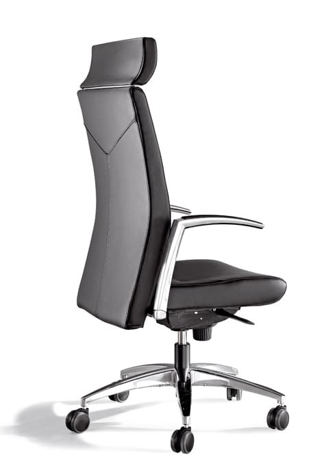 Sillón de oficina Kados tapizado en cuero negro con cabecero