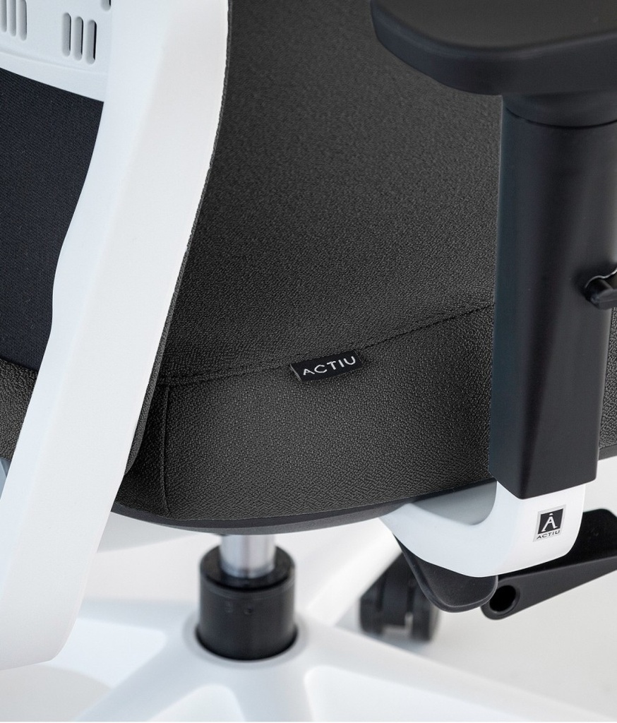 Silla de oficina Stay con respaldo tapizado en negro y estructura blanca