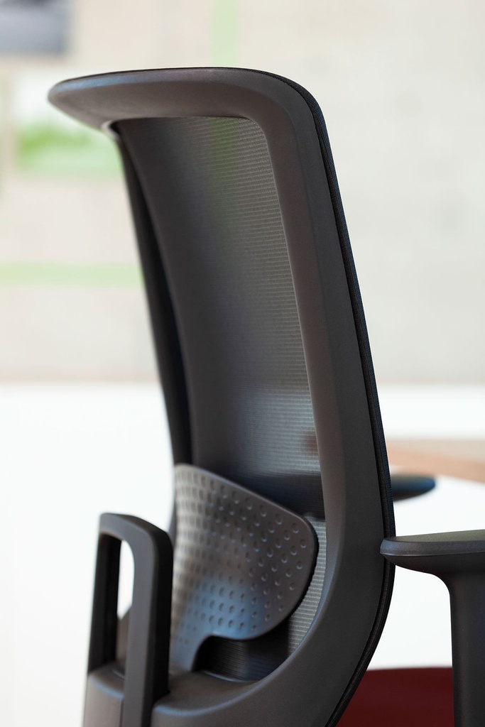 Respaldo elevable en altura de malla ergonómica de la silla Trim