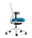 Silla Efit 40 con respaldo alto y asiento azul de perfil