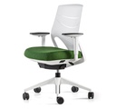 Silla Efit con estructura blanca y tapizado verde