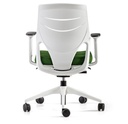 Silla Efit de espaldas con estructura blanca y tapizado verde