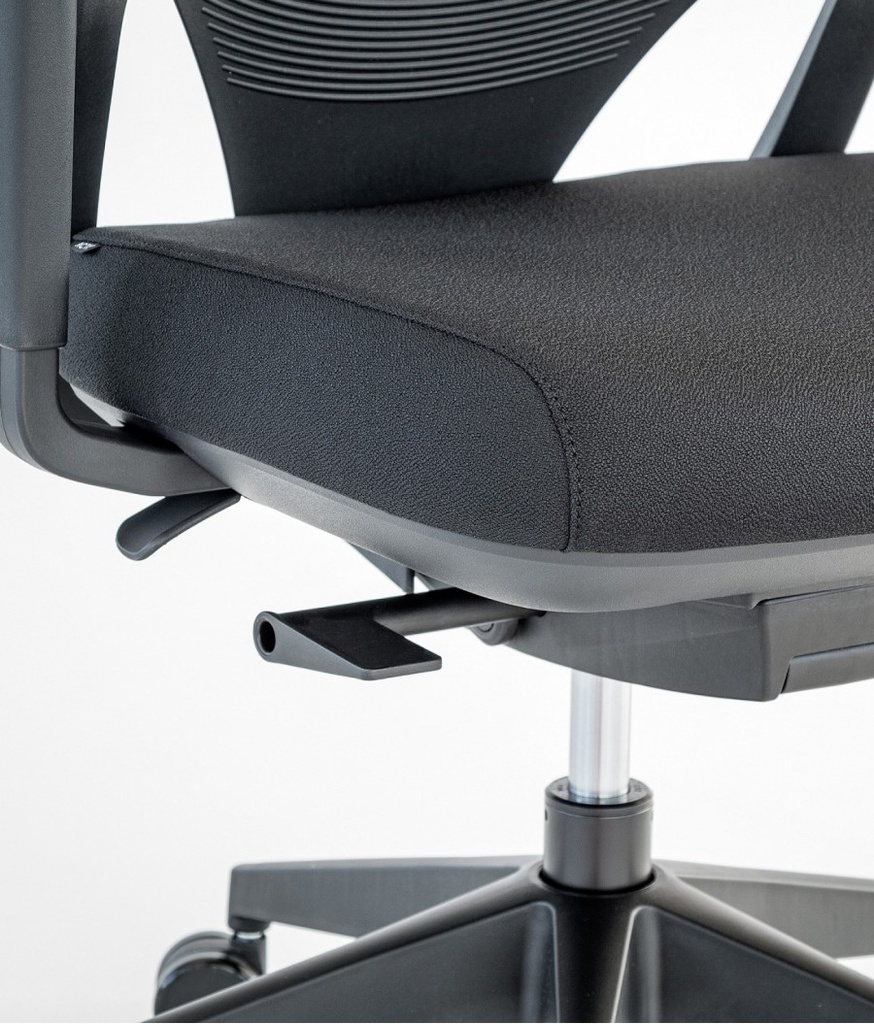 Detalle de la silla Efit 40 en negro