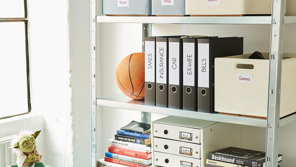 Auriculares personalizados con tinta roja y verde del rotulador Edding 3000