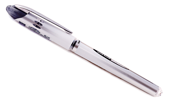 Bolígrafo roller Uni-ball Vision Elite UB-200 0.8 negro