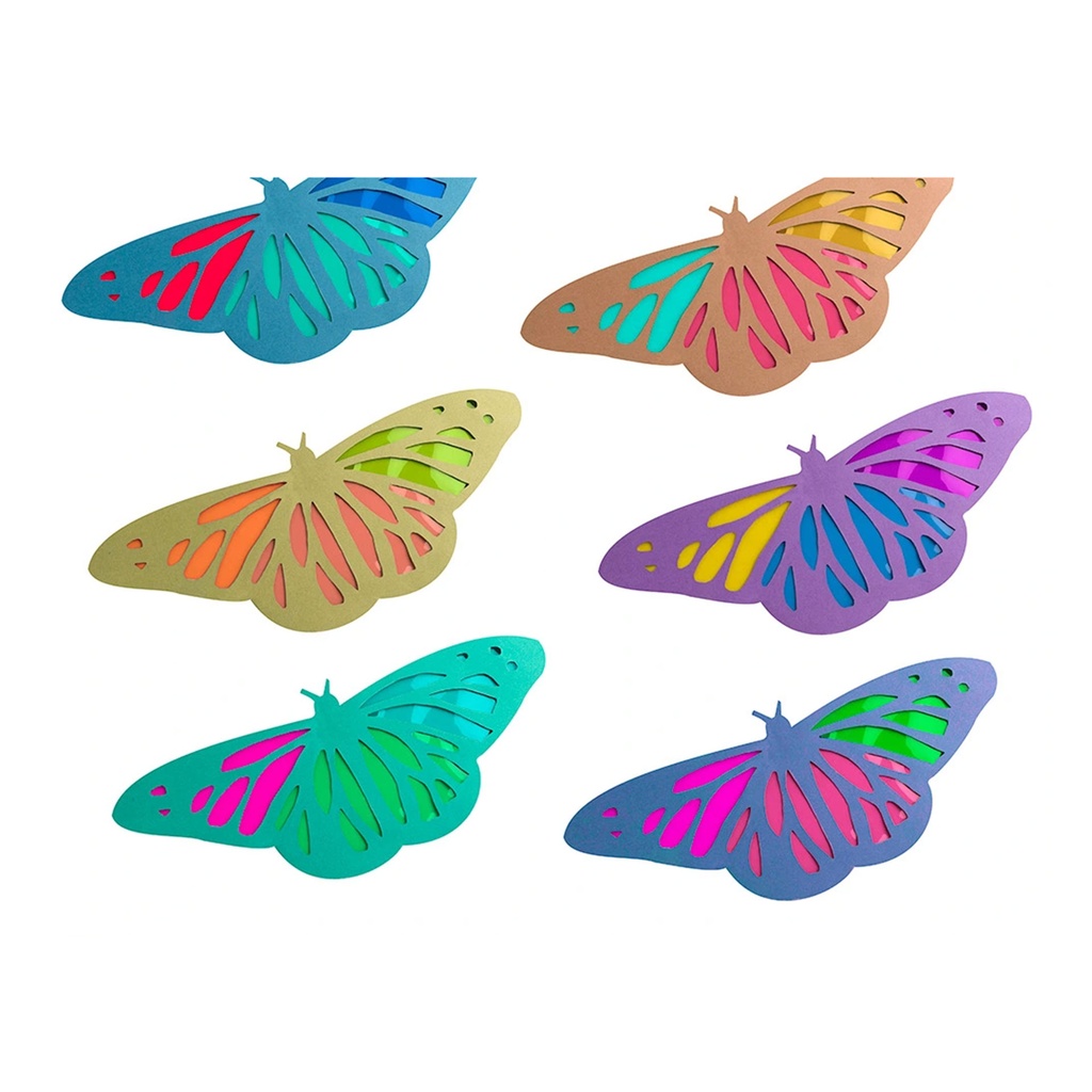 Mariposas de manualidades creada con cartulina y cartón de 315 x 240 mm