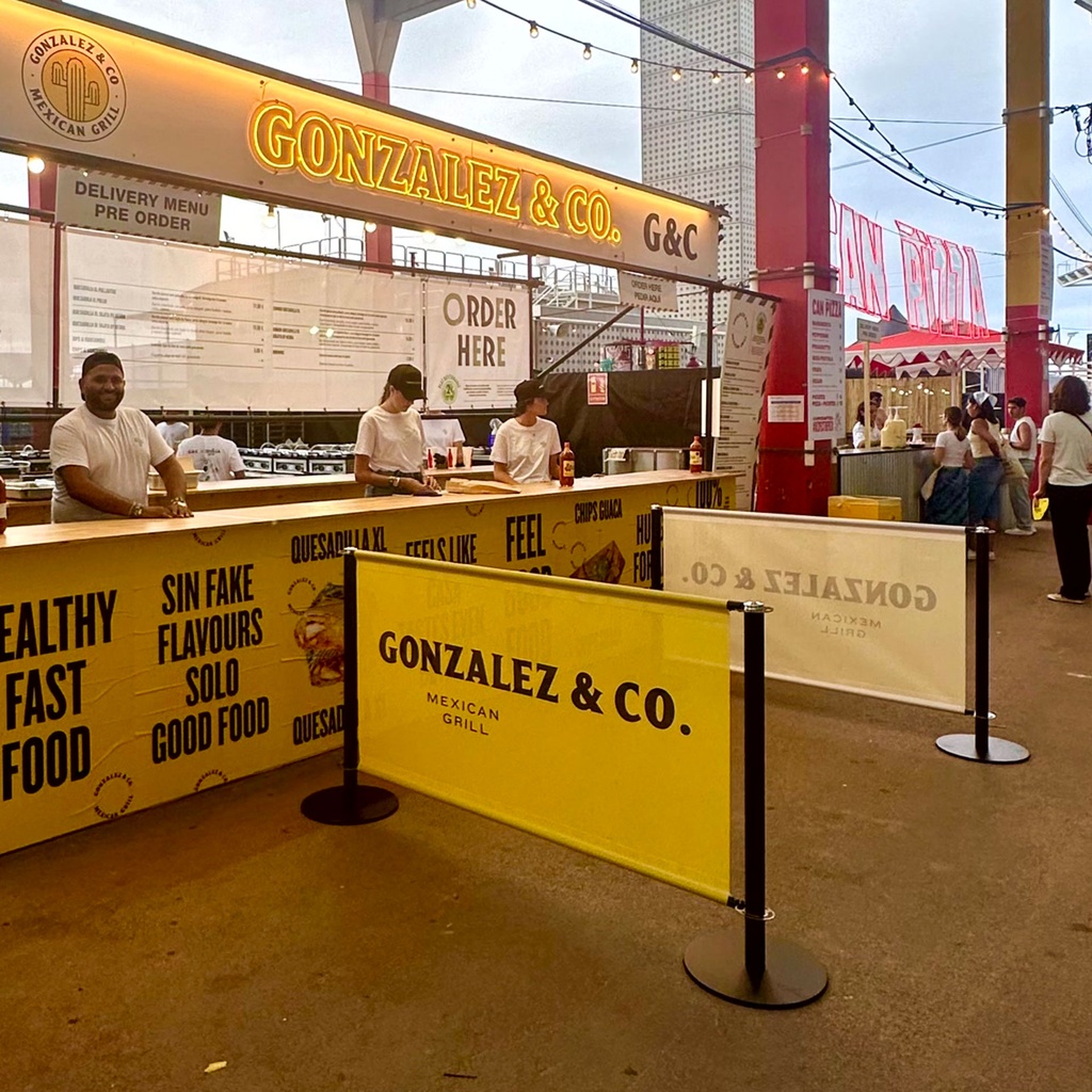 Postes con lona separadora Screen