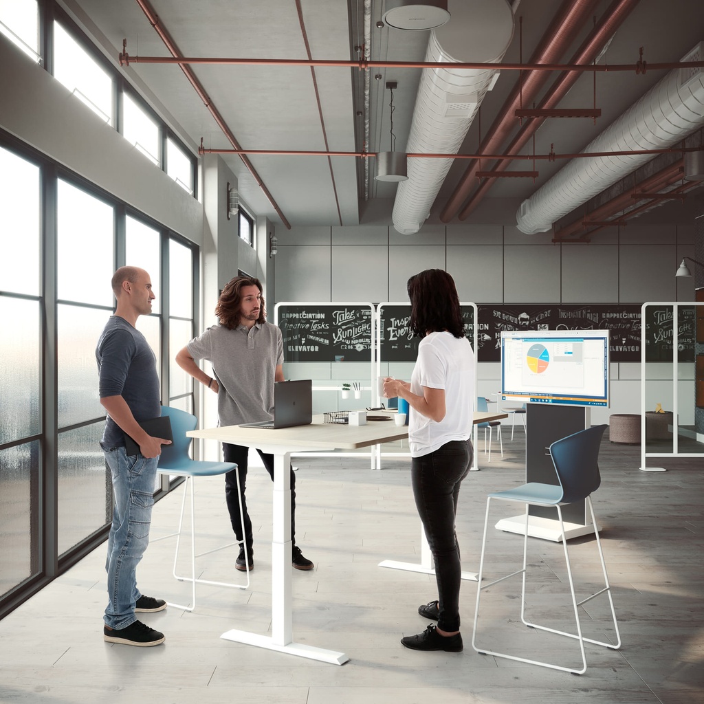 Oficina moderna con mesa Mobility doble de Actiu para trabajar de pie