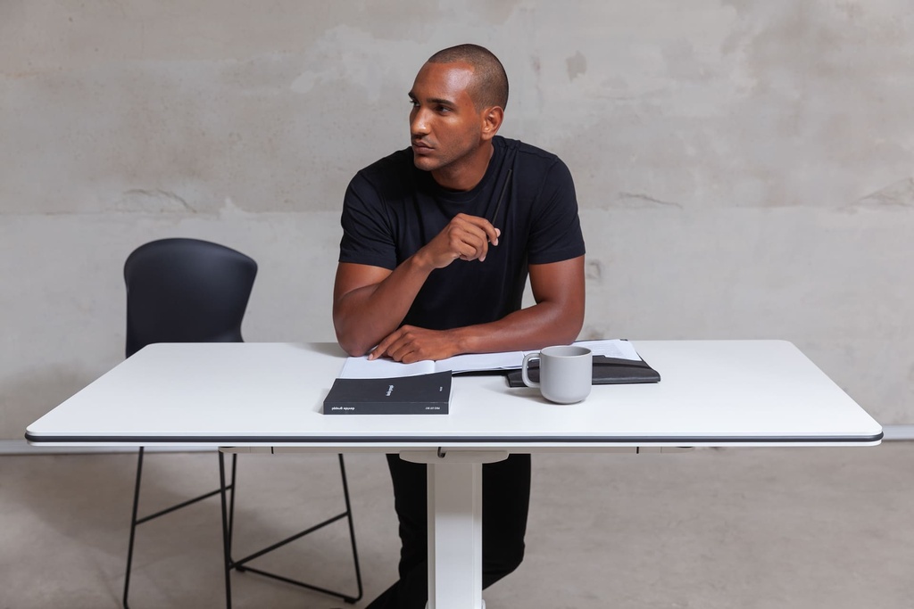 Mesa elevable, abatible y móvil con ruedas Talent de Actiu