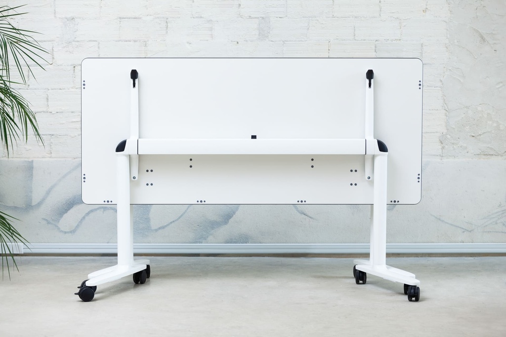 Mesa abatible y móvil con ruedas Talent de Actiu de 80 cm de fondo