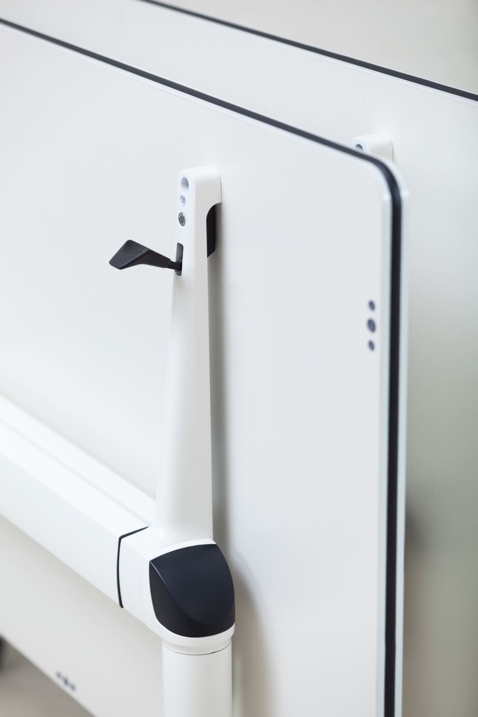 Mesa abatible y móvil con ruedas Talent de Actiu de 80 cm de fondo