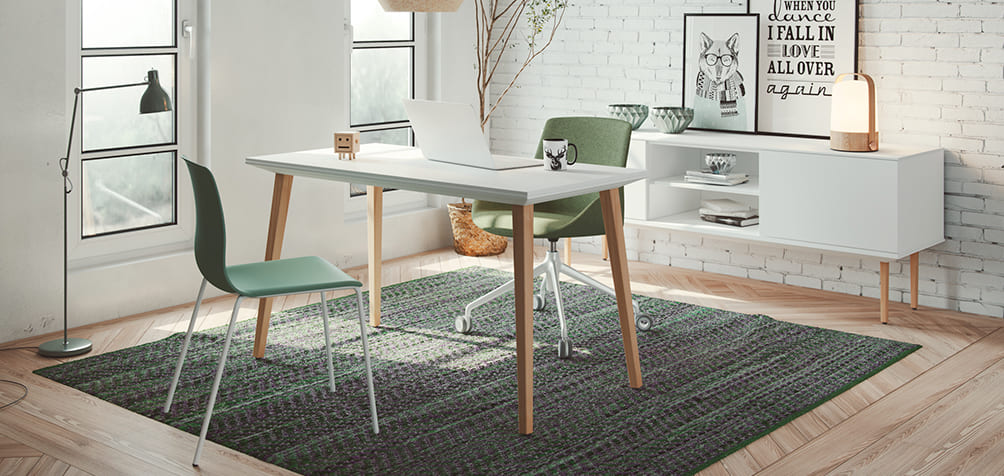 Armario aparador Longo de Actiu blanco con patas de madera de haya en despacho home office moderno