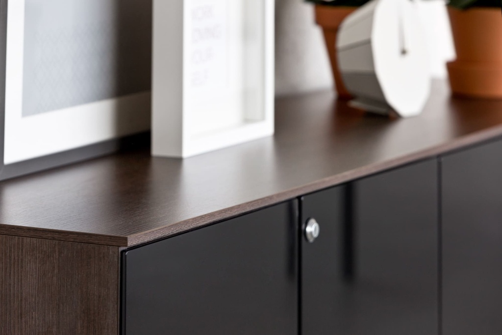 Armario Longo de Actiu con puertas de cristal negro