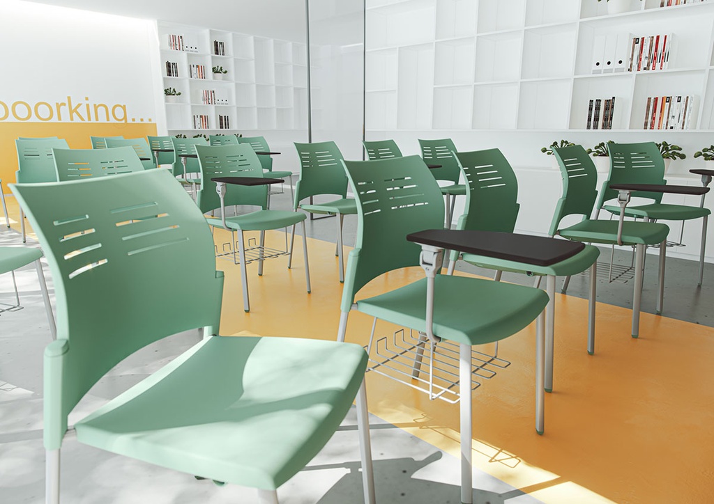 Aula de formación con sillas confidente Spacio verdes con pala de escritura negra