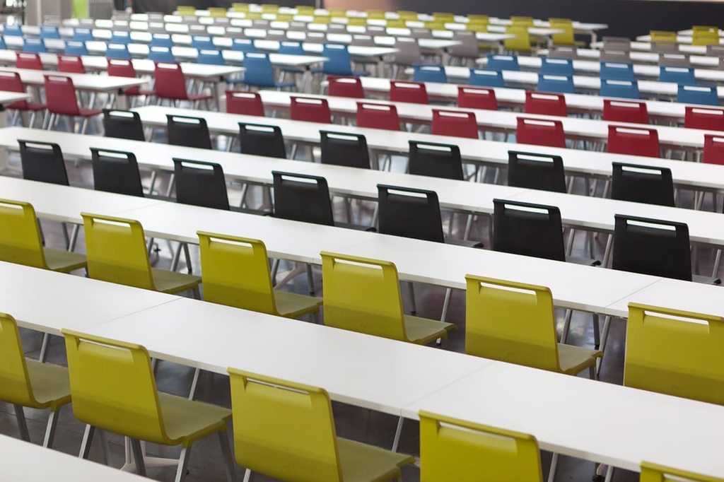 Sillas Mit en 5 colores a elegir