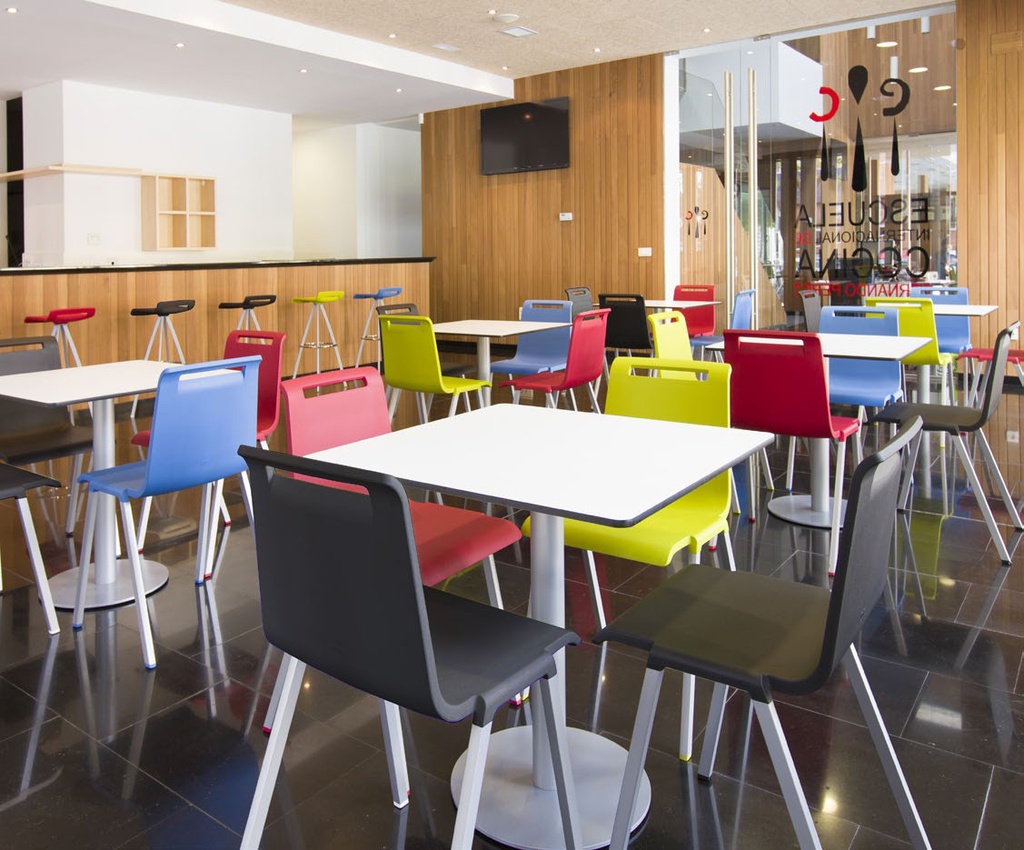 Sillas Mit en cafetería