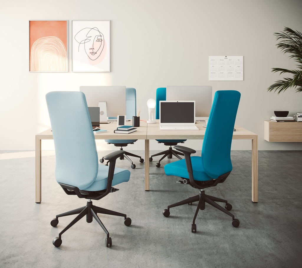 Mesa doble de reunión Prisma de Actiu con diseño escandinavo y sillas tapizadas en azul