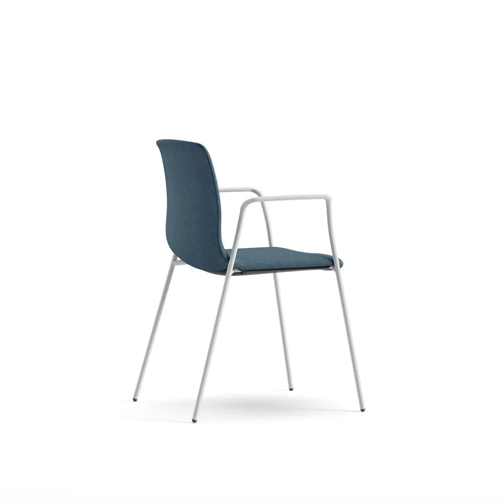 NOOM50_PATAS METAL_CON BRAZOS_ABIERTOS_003-2.webp