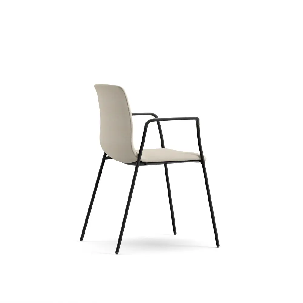 NOOM50_PATAS METAL_CON BRAZOS_ABIERTOS_002-2.webp
