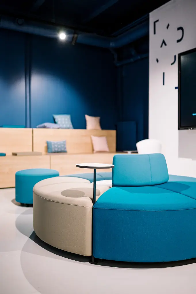 sofa-bend-002.webp