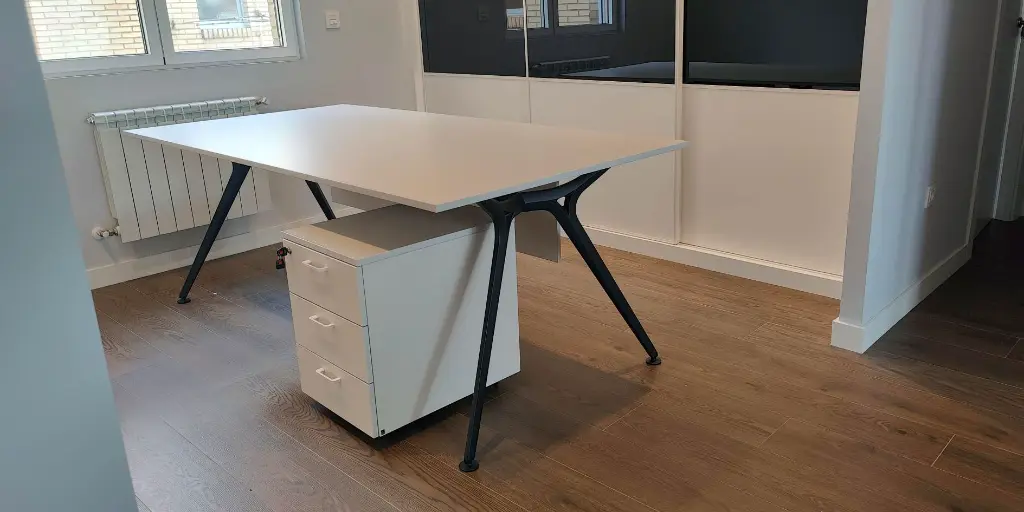 mesa-arkitek-despacho-oviedo-home-office.webp