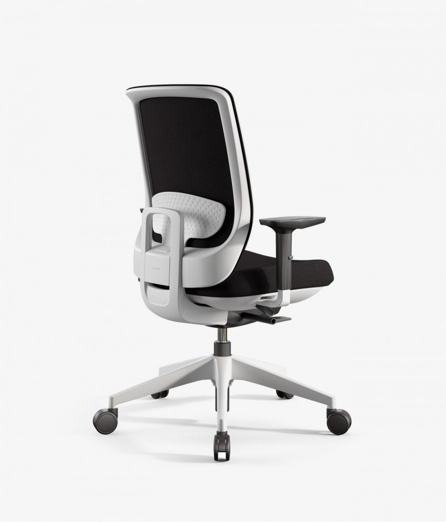 Base personalizable de la silla ergonómica Trim de Actiu con malla transpirable