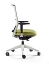 Silla Stay con malla negra y asiento verde