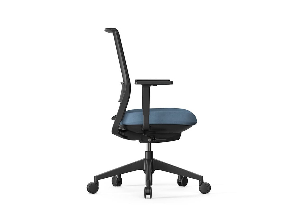 Silla Stay con malla negra y asiento azul