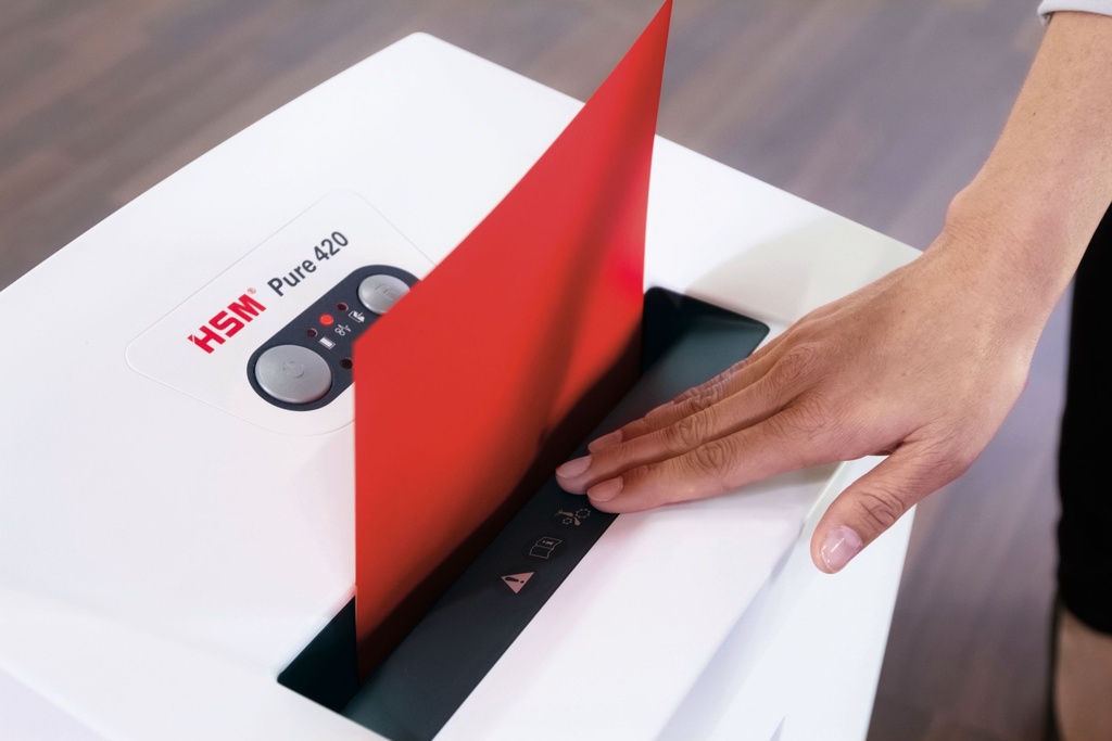Sistema de seguridad de destructora de papel HSM Pure 420 con corte en tiras de 3,9 mm.