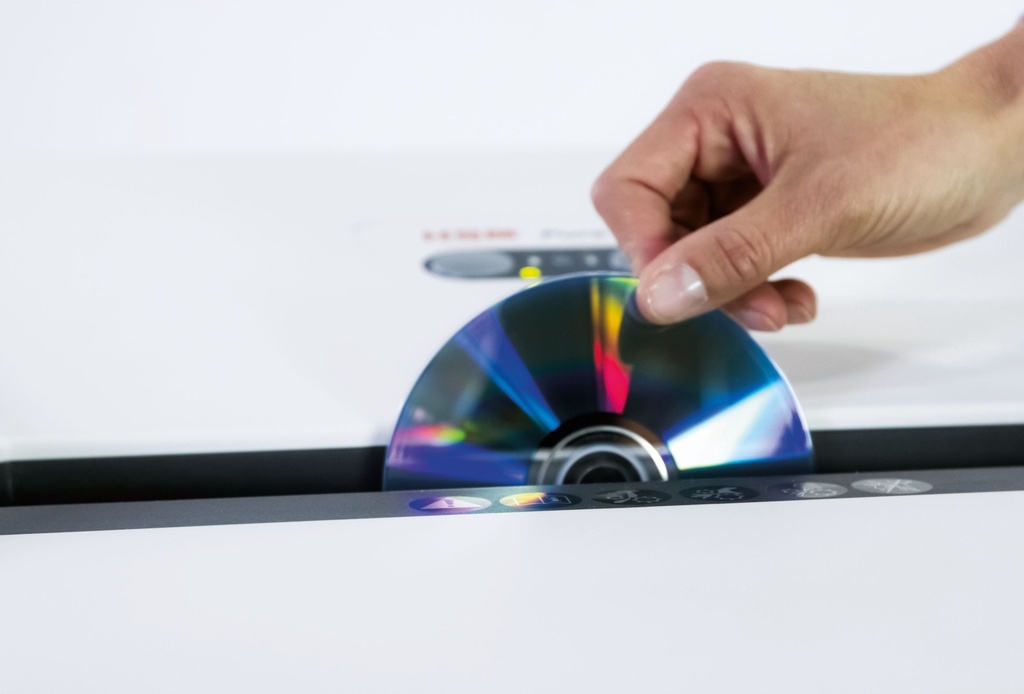 Destructora de CD HSM Pure 830 con corte en partículas de 1,9 x 15 mm.