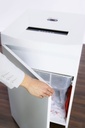 Destructora de papel HSM Pure 830 con papelera fácil de vaciar corte en tiras de 3,9 mm.