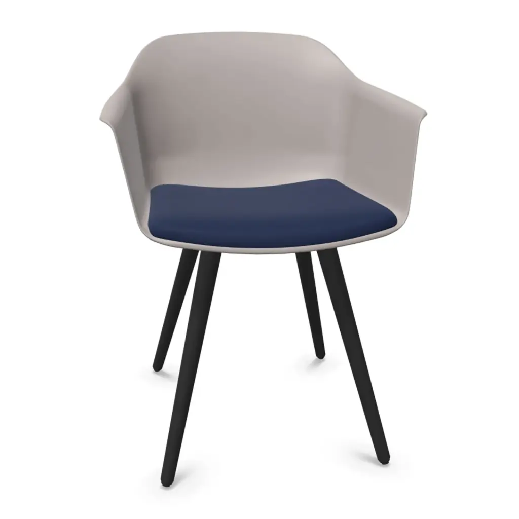 Silla Noom 60 con 4 patas de madera y asiento tapizado