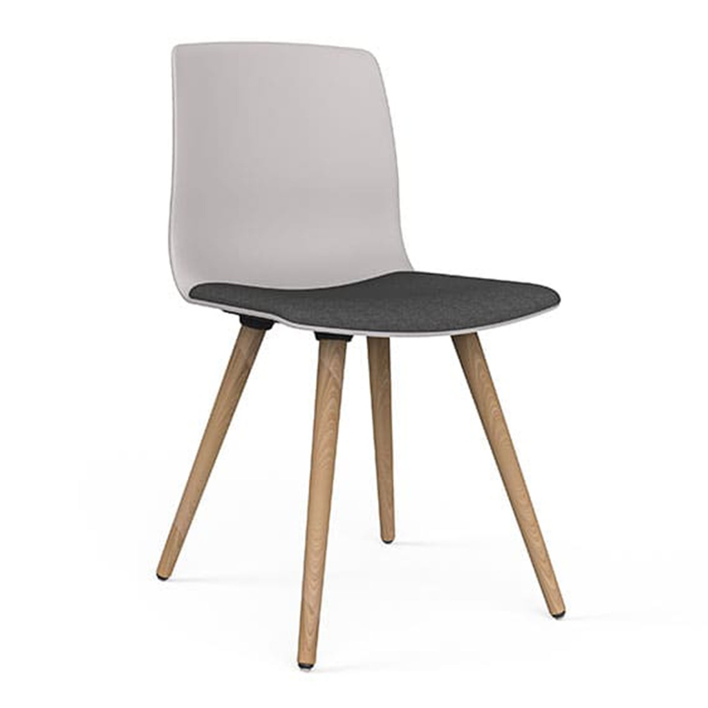 Silla Noom 50 con 4 patas de madera y asiento acolchado