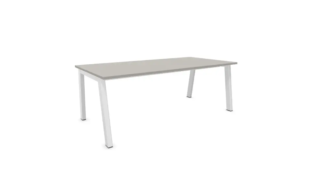 Mesa de dirección Vital Plus 300 Actiu con patas efecto madera 200 x 100 cm 