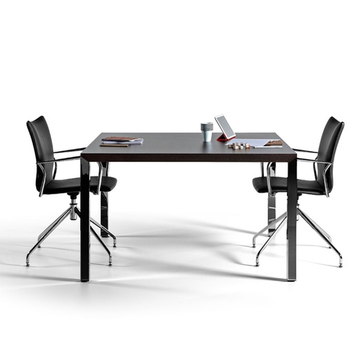 Mesa de dirección o reunión Prisma Actiu personalizada fondo 100 cm