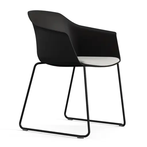 Silla Noom 60 con base patín y asiento tapizado